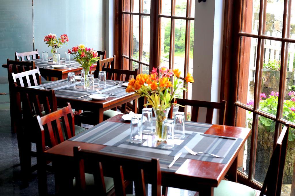 Royal Hills Nuwara Eliya Hotel ภายนอก รูปภาพ